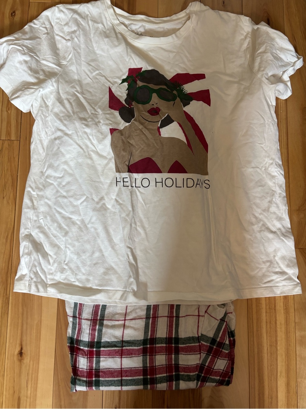 Reitmans White Graphic Tee & Red Green Plaid Lounge Set